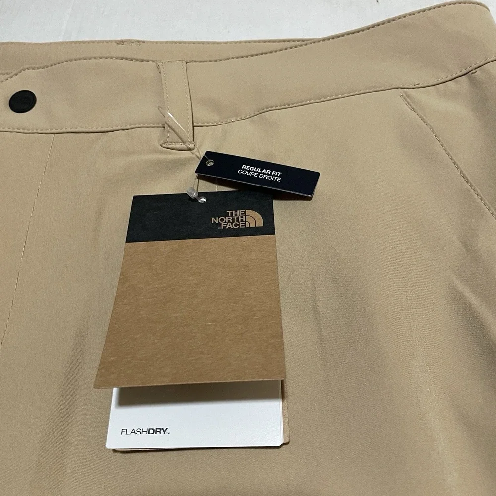 NWT THE NORTH FACE Paramount Convertible Stretch Lightweight Pants Short 40 x 33